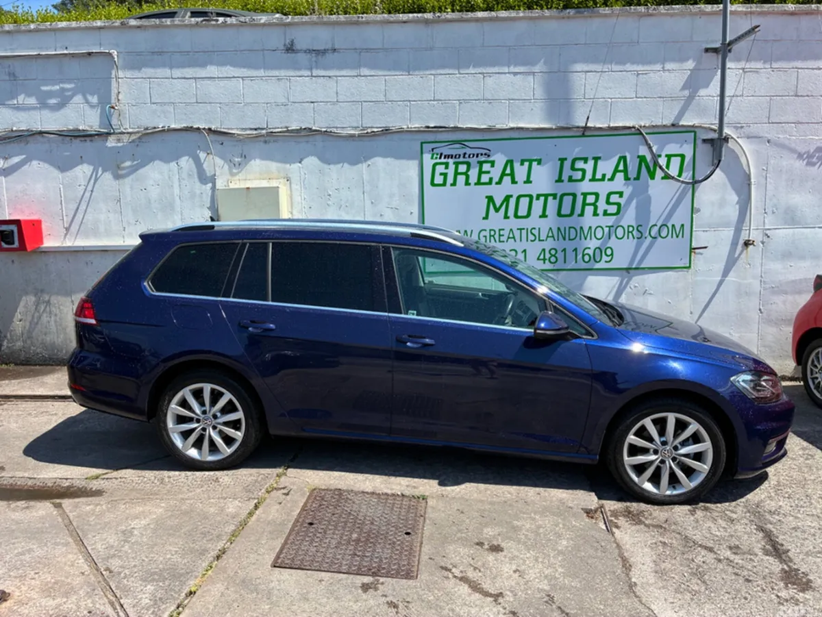 Volkswagen Golf Estate, Petrol, 2019, Blue