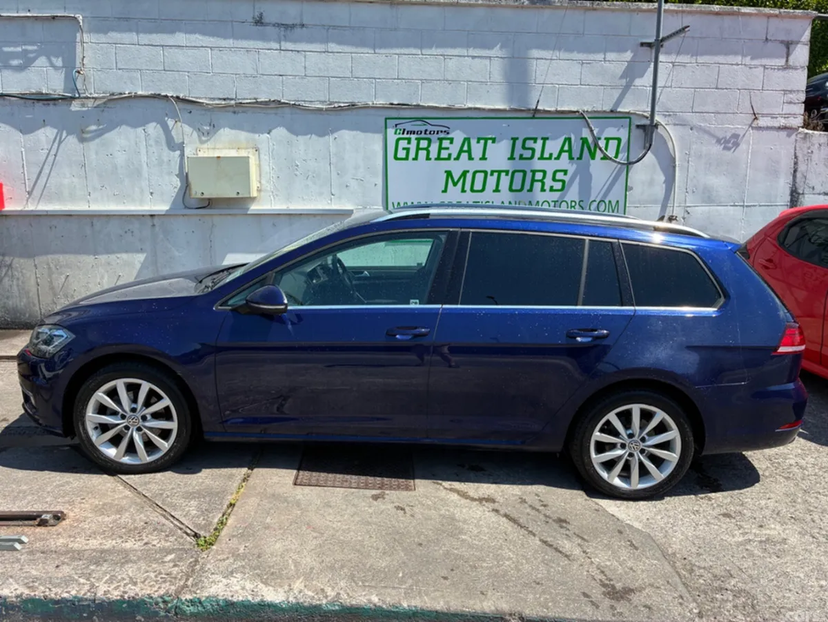 Volkswagen Golf Estate, Petrol, 2019, Blue
