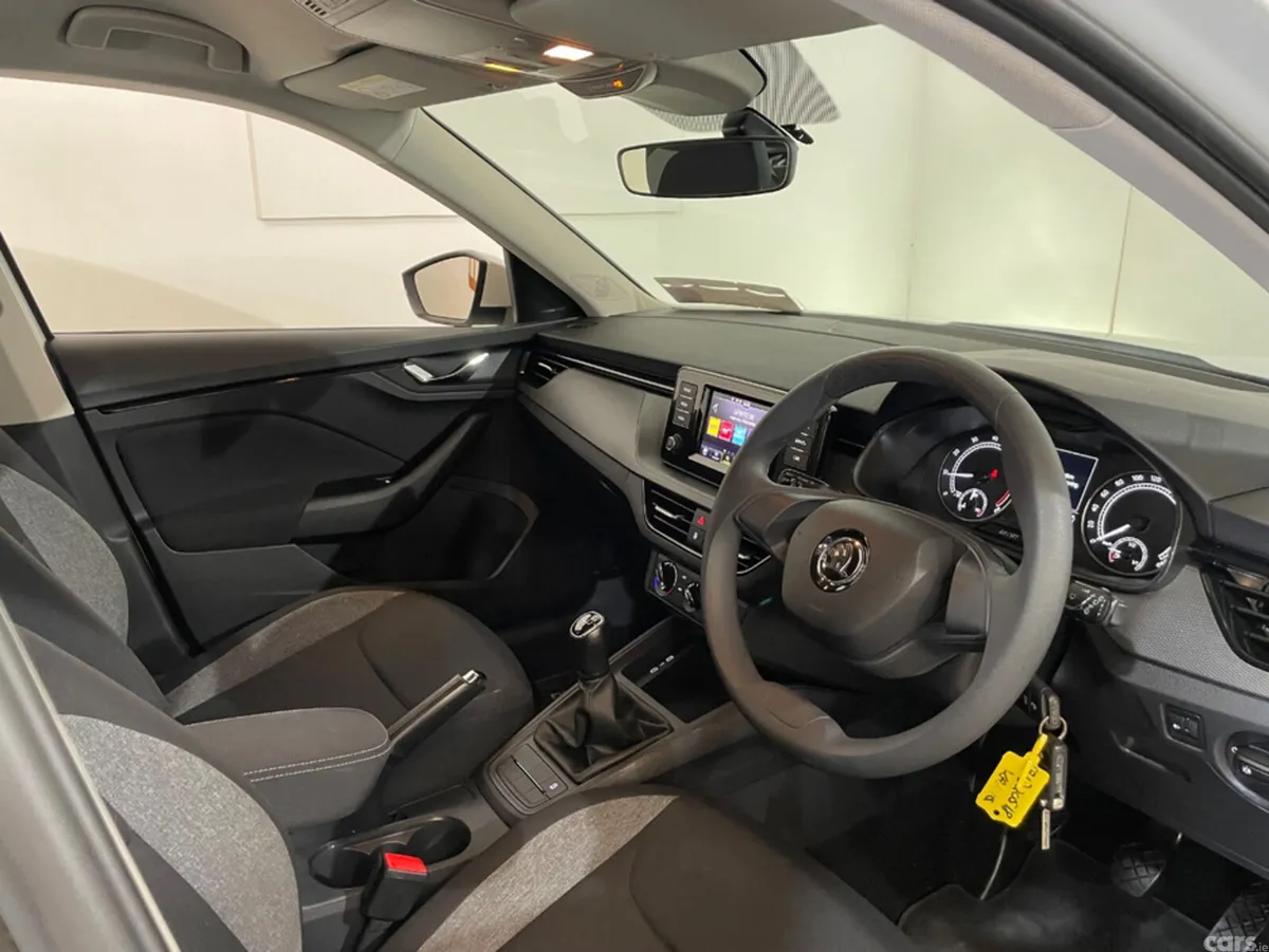 Skoda Kamiq Hatchback, Petrol, 2023, White