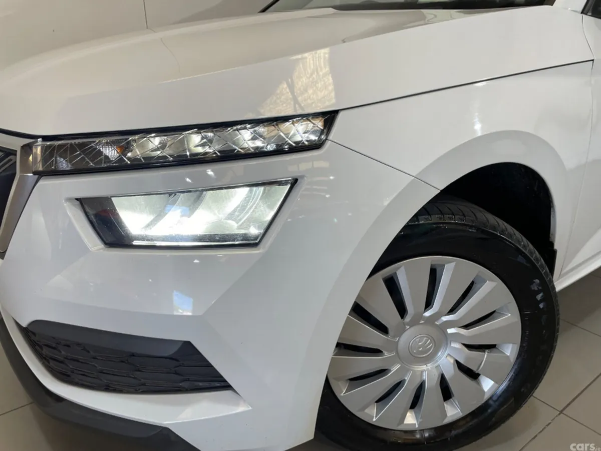 Skoda Kamiq Hatchback, Petrol, 2023, White