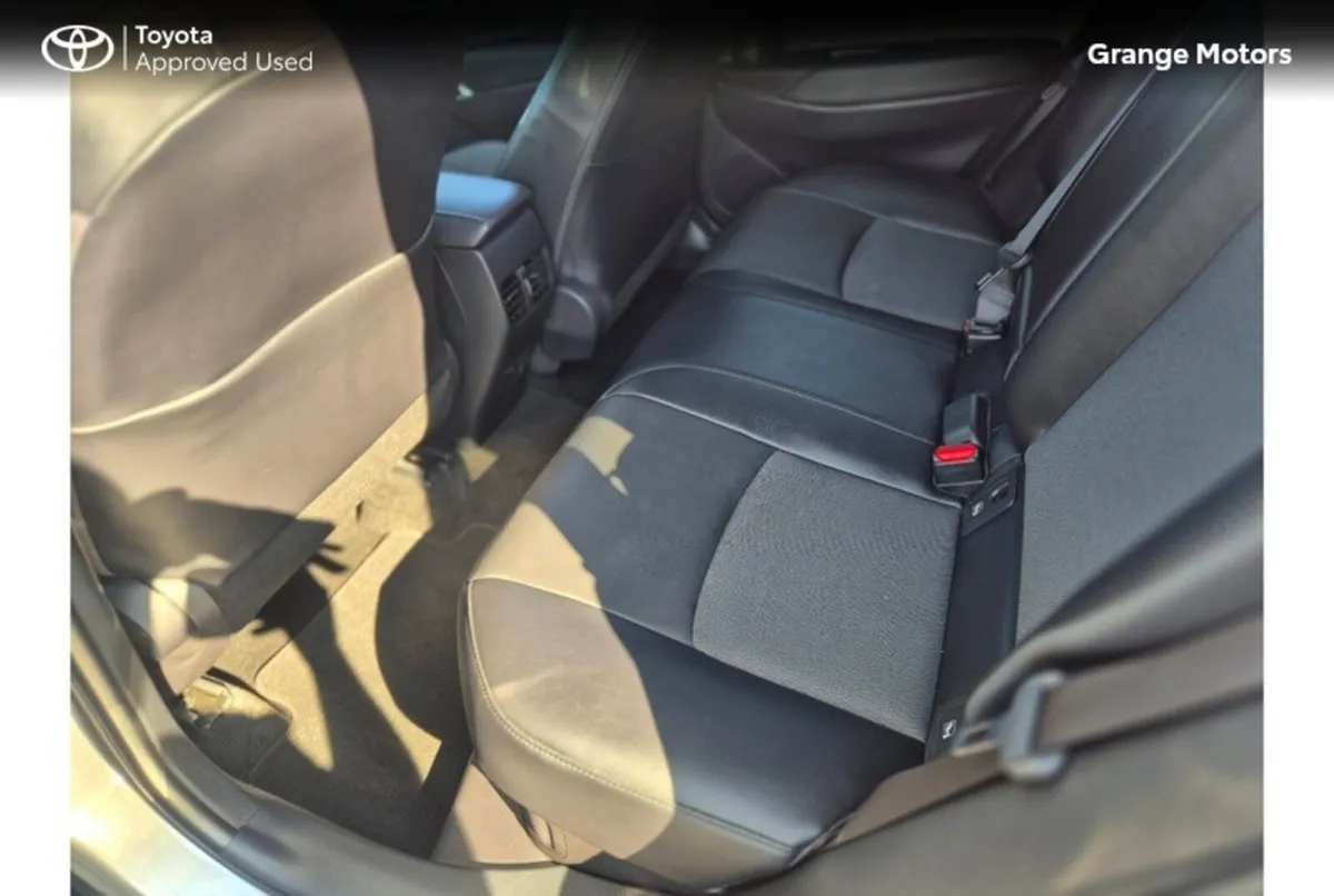 Toyota Corolla Cross Hatchback, Petrol Hybrid, 2023, Silver