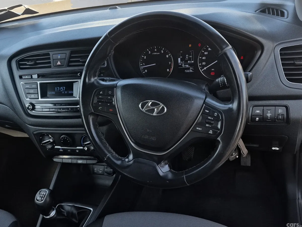 Hyundai i20 Hatchback, Petrol, 2017, Grey
