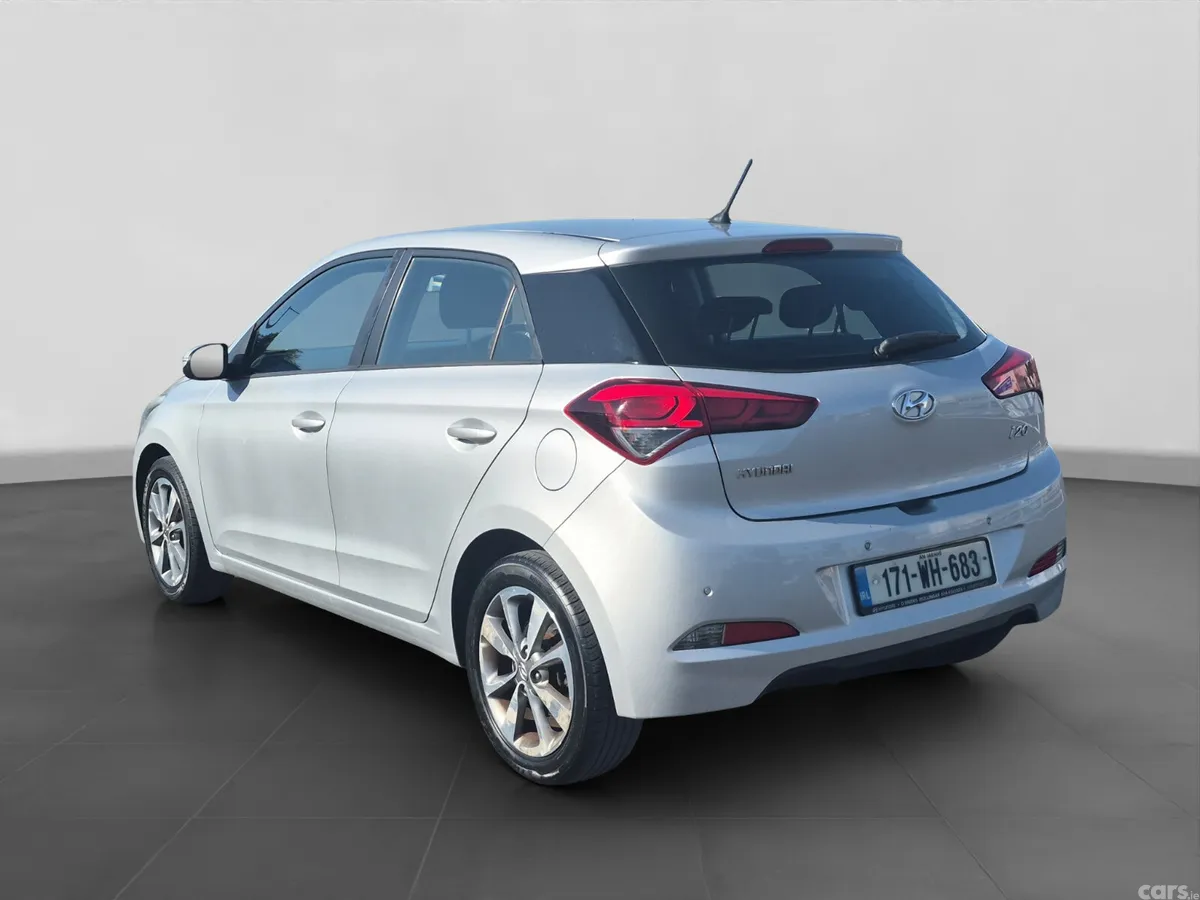 Hyundai i20 Hatchback, Petrol, 2017, Grey