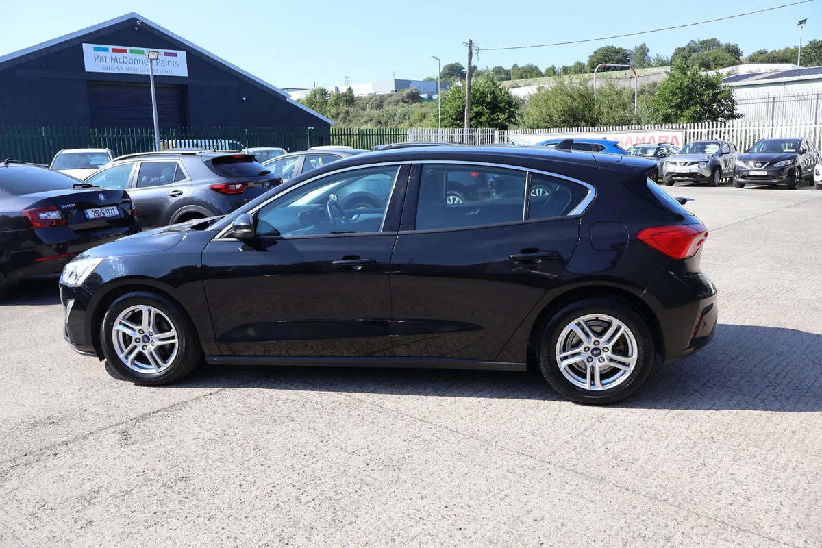 Ford Focus Hatchback, Petrol, 2019, Black