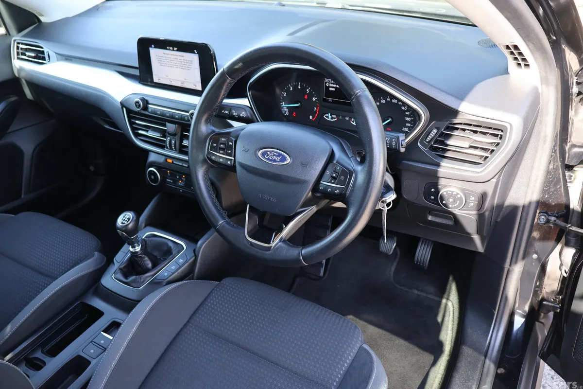 Ford Focus Hatchback, Petrol, 2019, Black