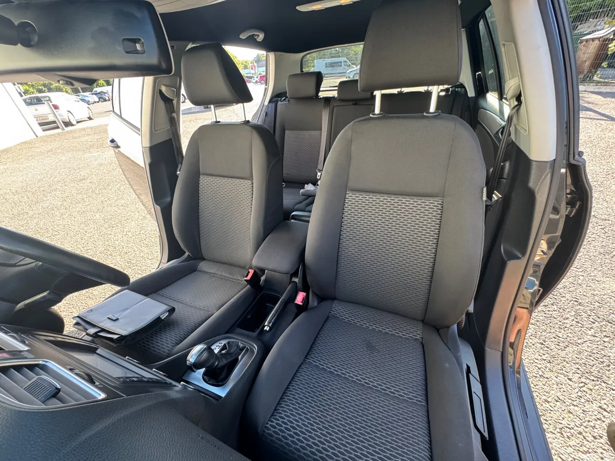 Volkswagen Golf Hatchback, Petrol, 2012, Black