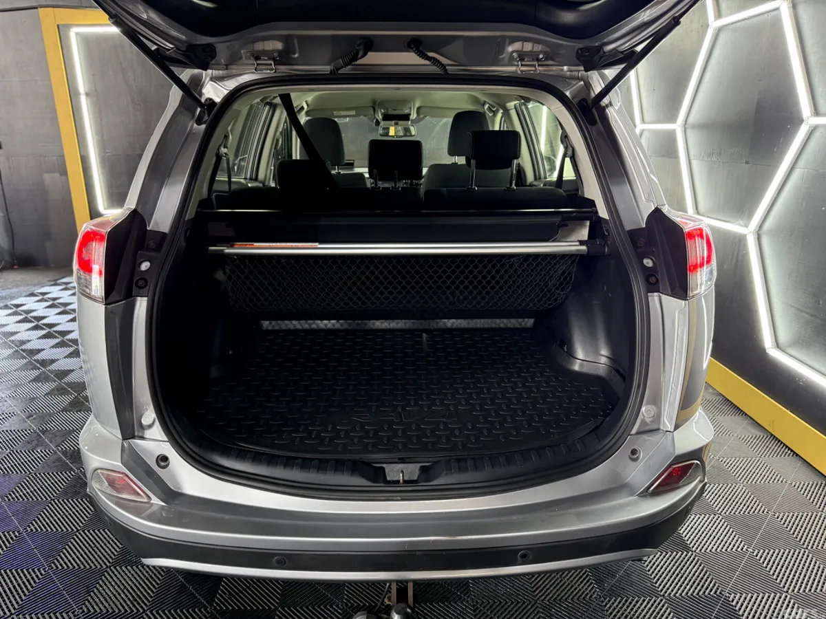 Toyota RAV4 SUV, Diesel, 2018, Grey