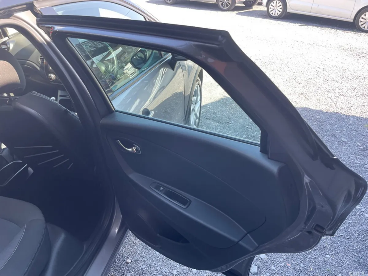 Renault Captur Hatchback, Diesel, 2016, Grey