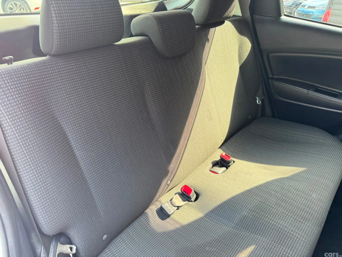 Toyota Yaris Hatchback, Petrol, 2020, White