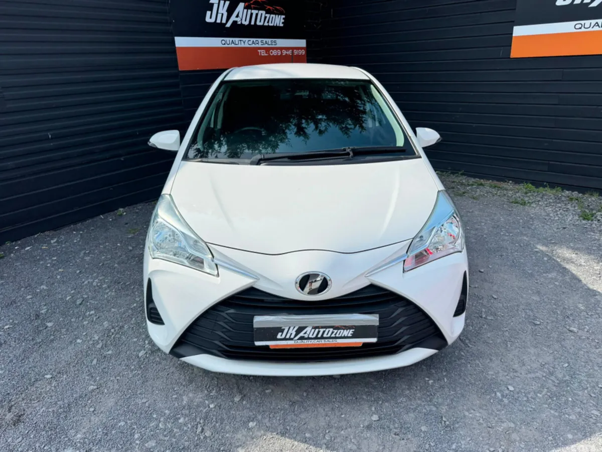 Toyota Yaris Hatchback, Petrol, 2020, White