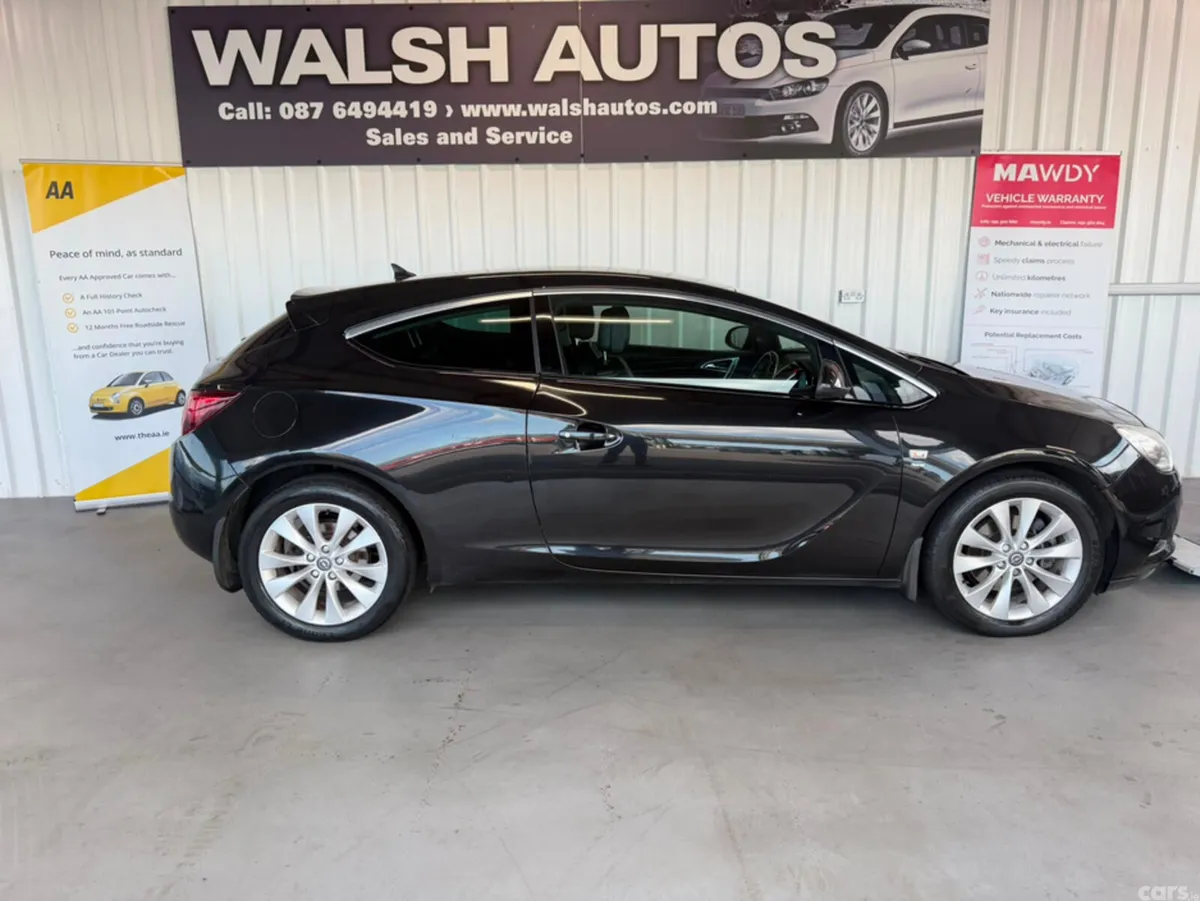Opel Astra Hatchback, Diesel, 2014, Black