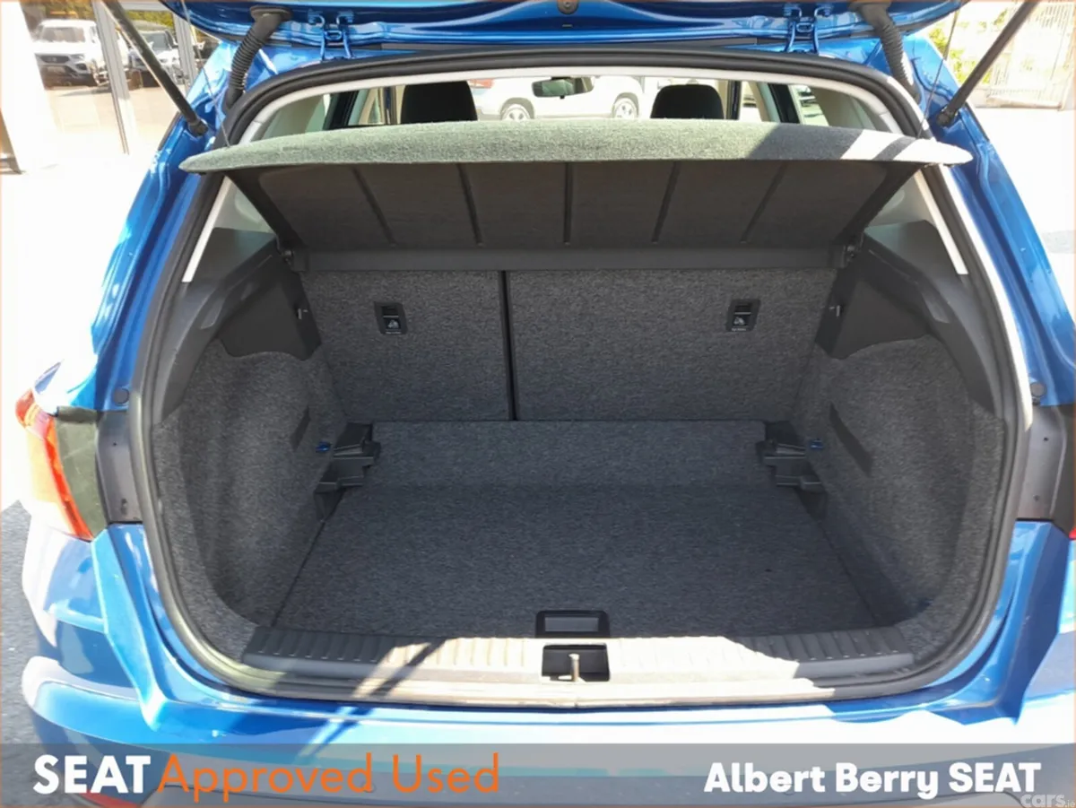 SEAT Arona Hatchback, Petrol, 2025, Blue