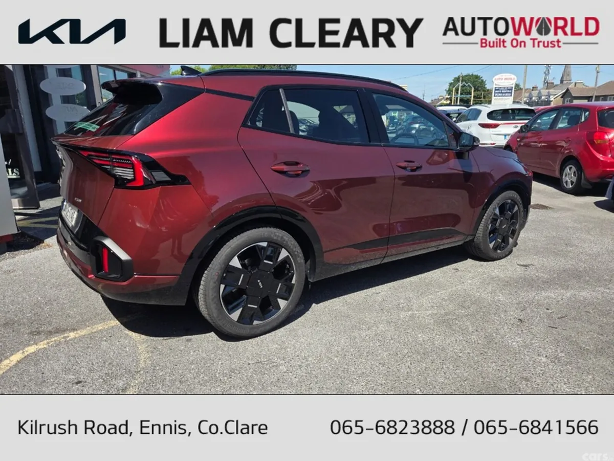 Kia Sportage MPV, Diesel Hybrid, 2026, Red
