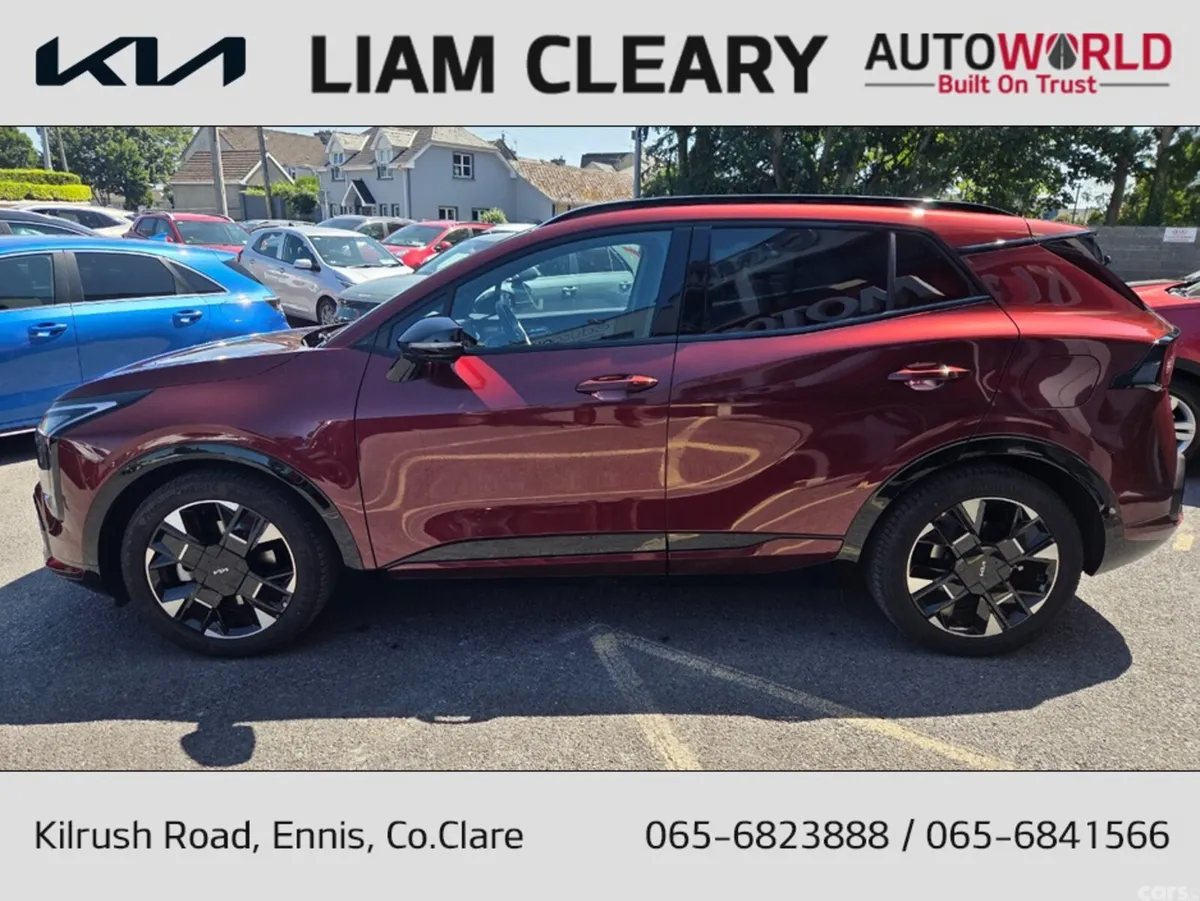 Kia Sportage MPV, Diesel Hybrid, 2026, Red