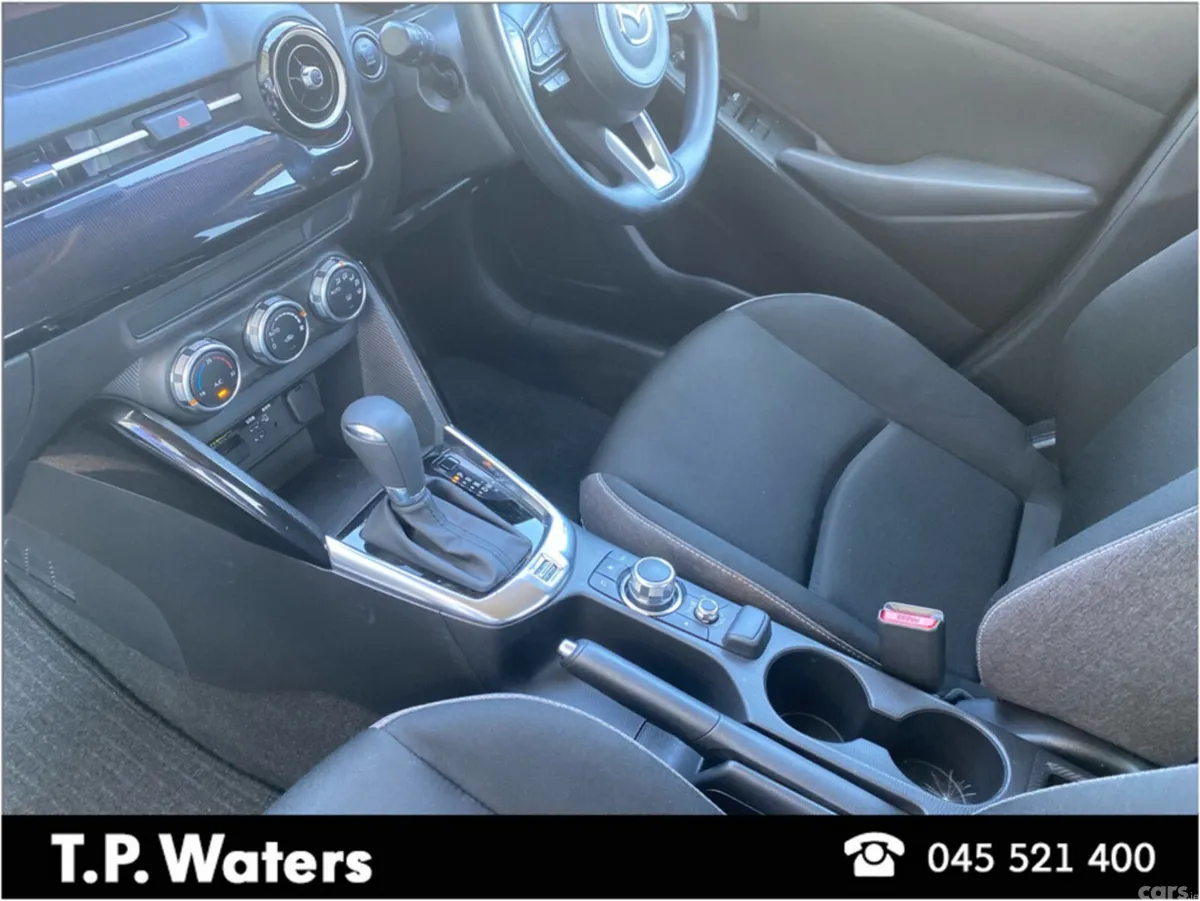 Mazda Mazda2 Hatchback, Petrol, 2023, Silver