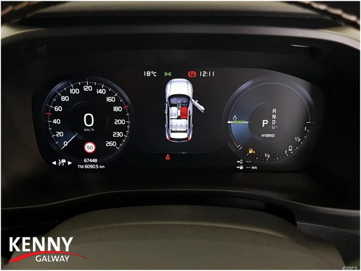 Volvo XC40 Estate, Petrol Plug-in Hybrid, 2021, White