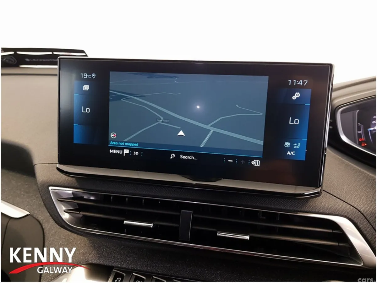 Peugeot 5008 MPV, Diesel, 2022, White