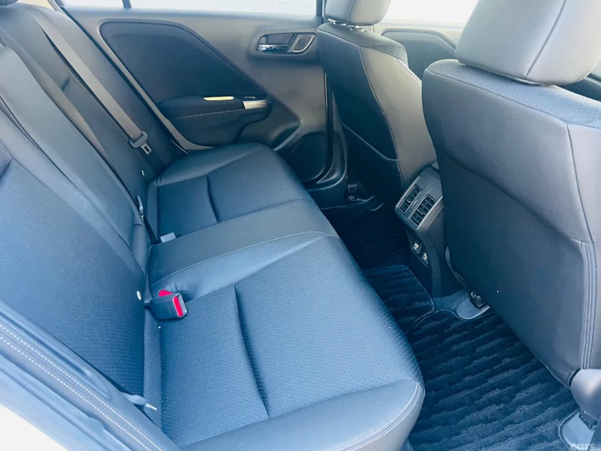 Honda Grace Other, Petrol Hybrid, 2018, White