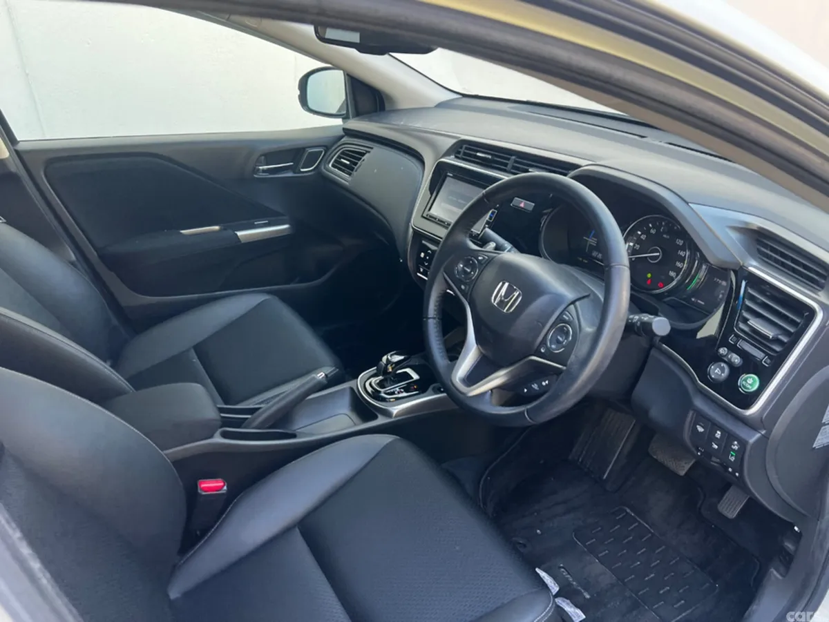 Honda Grace Other, Petrol Hybrid, 2018, White