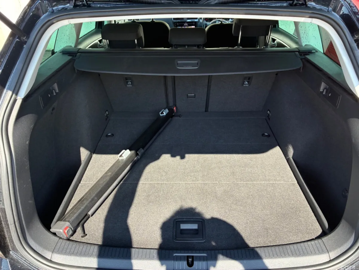 Volkswagen Golf Estate, Petrol, 2018, Black