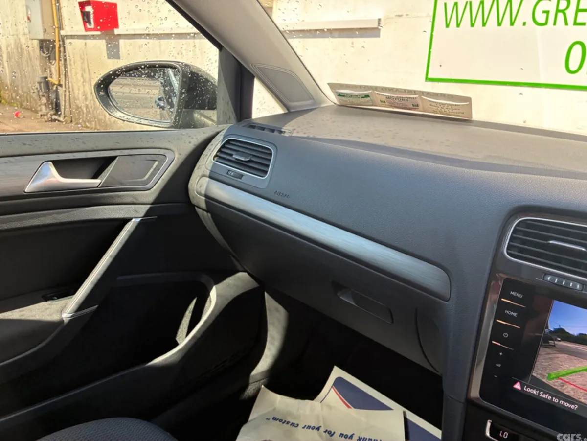 Volkswagen Golf Estate, Petrol, 2018, Black