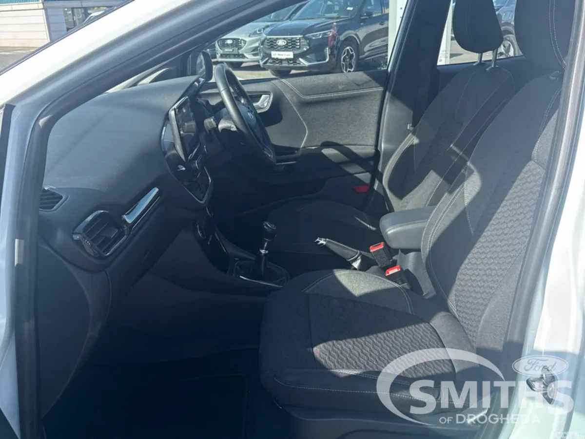 Ford Puma MPV, Petrol Hybrid, 2022, White