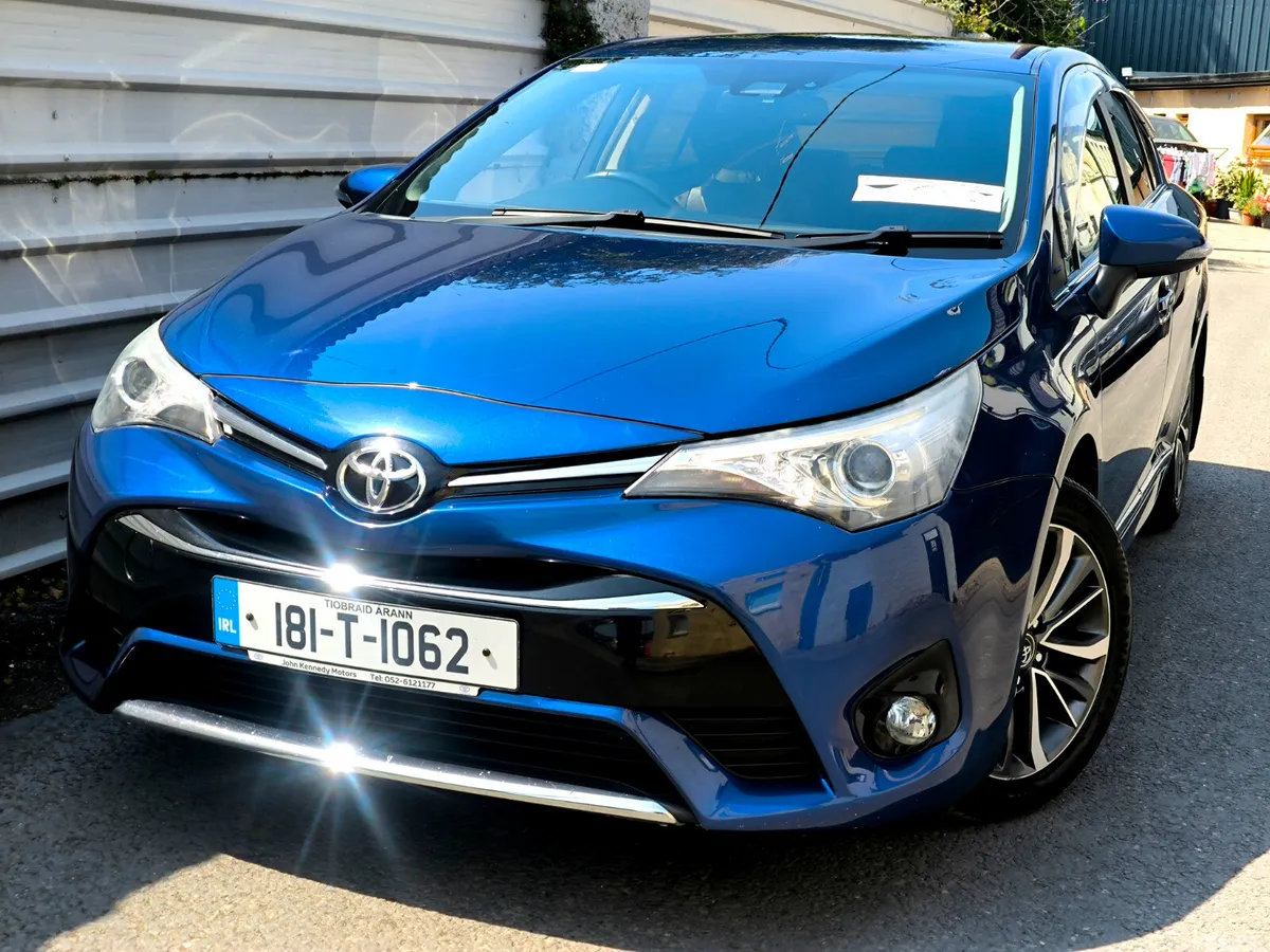 Toyota Avensis Saloon, Diesel, 2018, Blue
