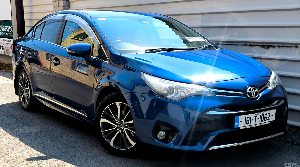 Toyota Avensis Saloon, Diesel, 2018, Blue