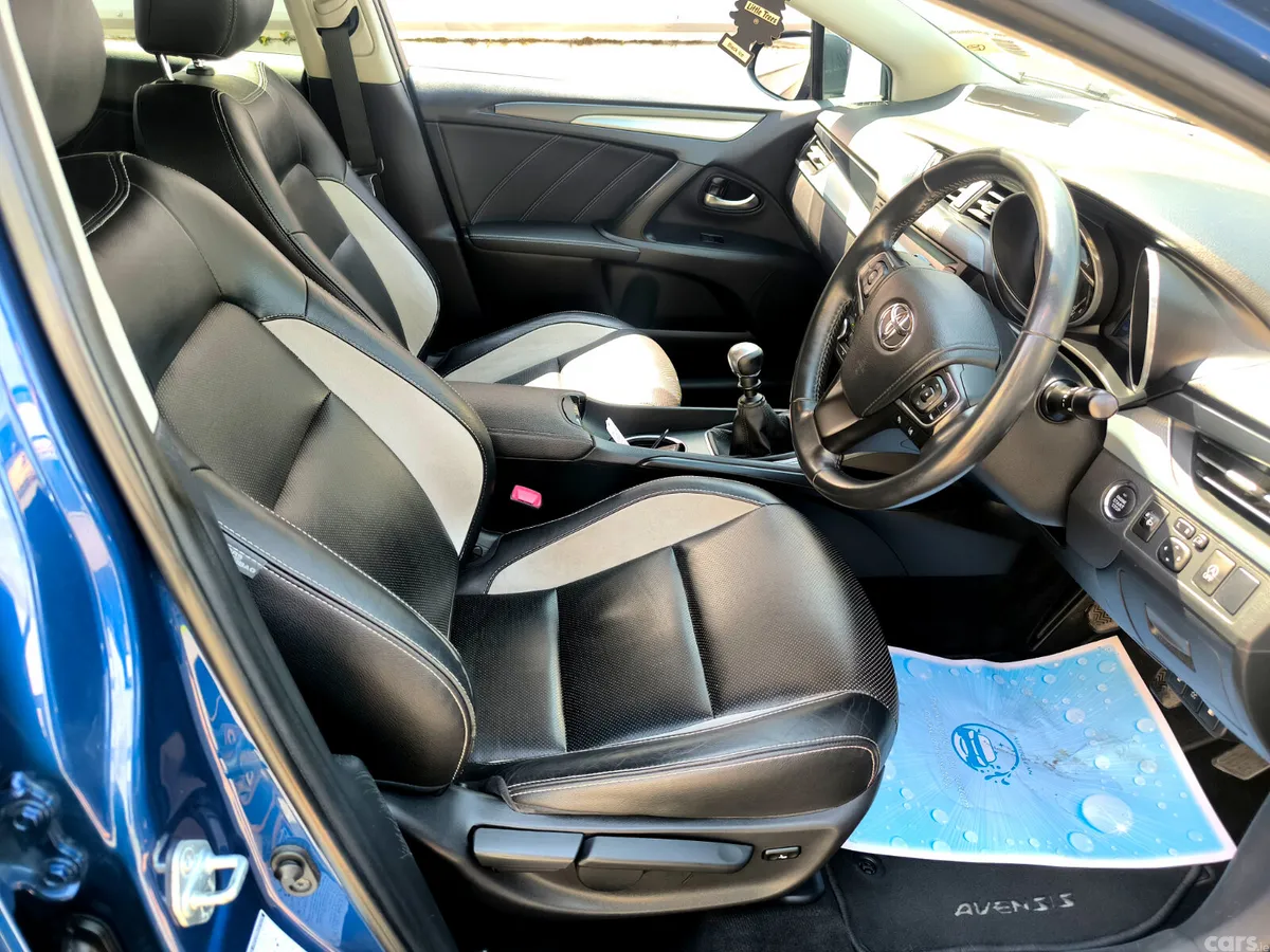 Toyota Avensis Saloon, Diesel, 2018, Blue