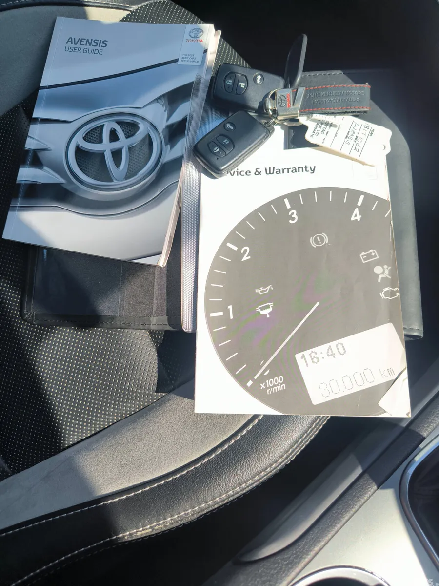 Toyota Avensis Saloon, Diesel, 2018, Blue