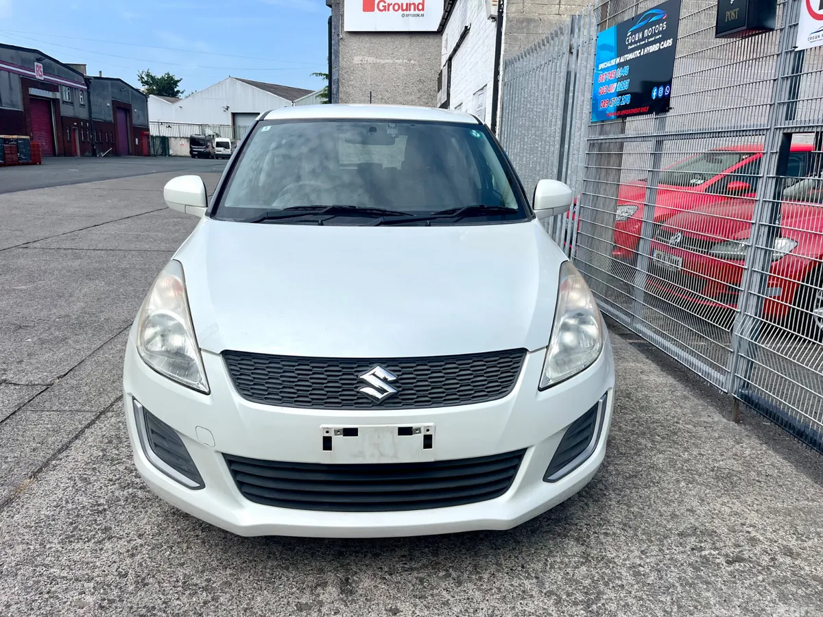 Suzuki Swift Hatchback, Petrol, 2016, White