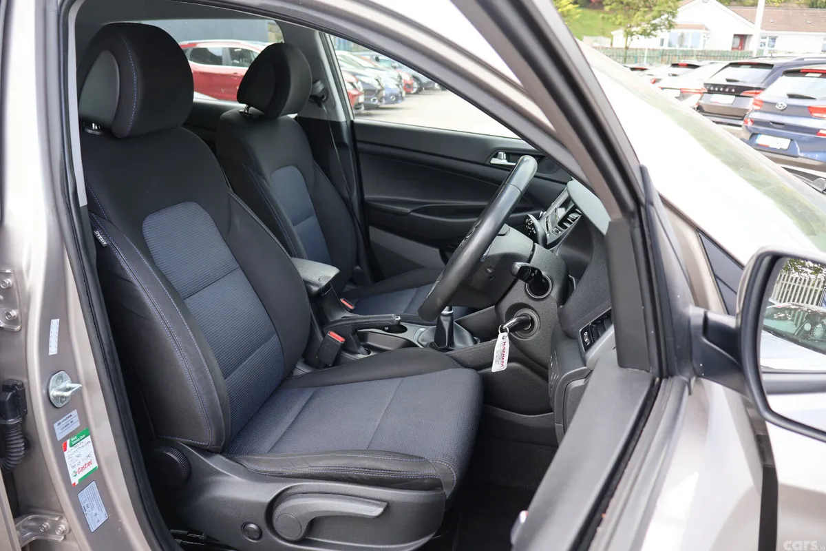 Hyundai Tucson SUV, Diesel, 2016, Beige