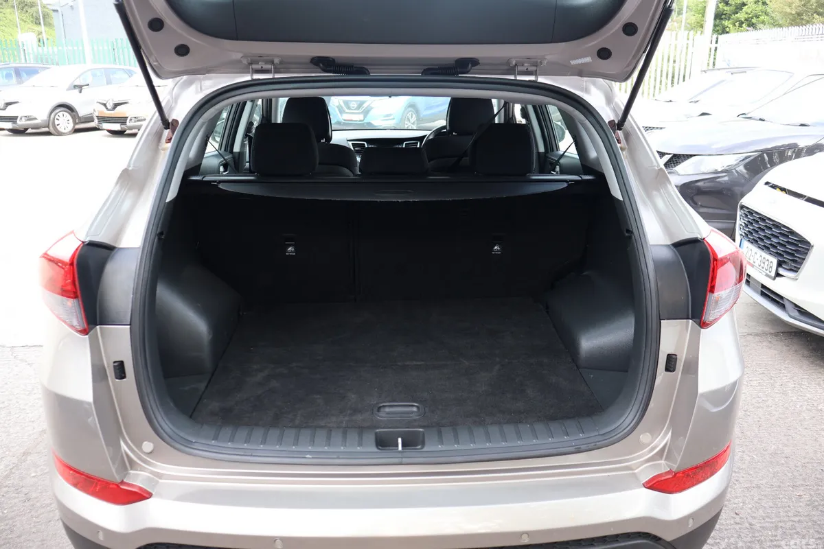 Hyundai Tucson SUV, Diesel, 2016, Beige