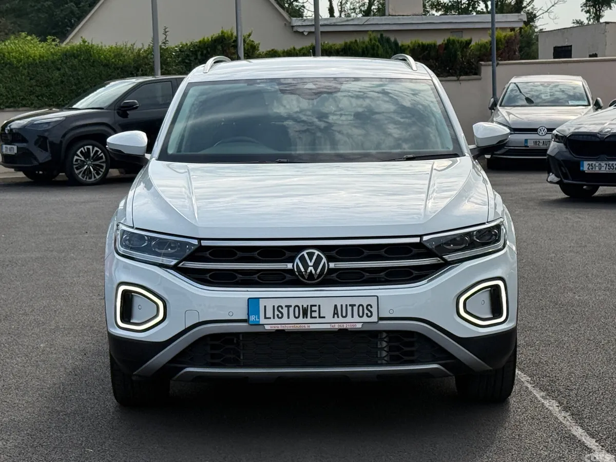 Volkswagen T-Roc SUV, Diesel, 2023, White