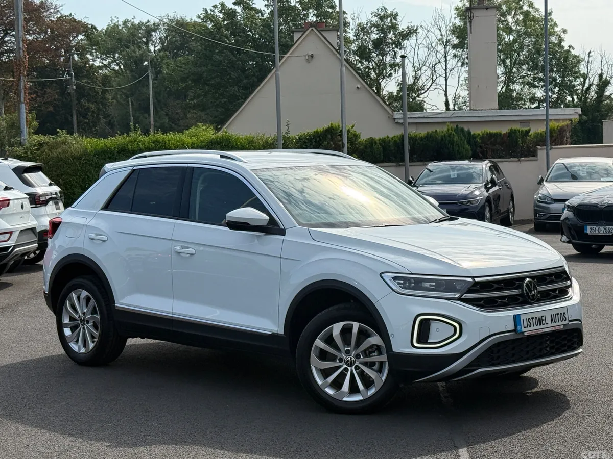 Volkswagen T-Roc SUV, Diesel, 2023, White