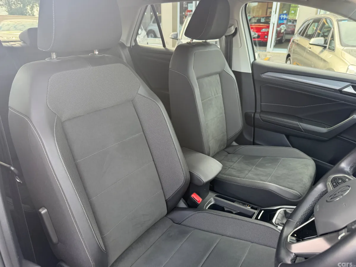 Volkswagen T-Roc SUV, Diesel, 2023, White
