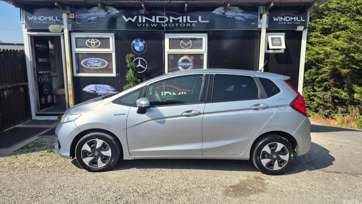 Honda Fit Hatchback, Petrol Hybrid, 2019, Silver