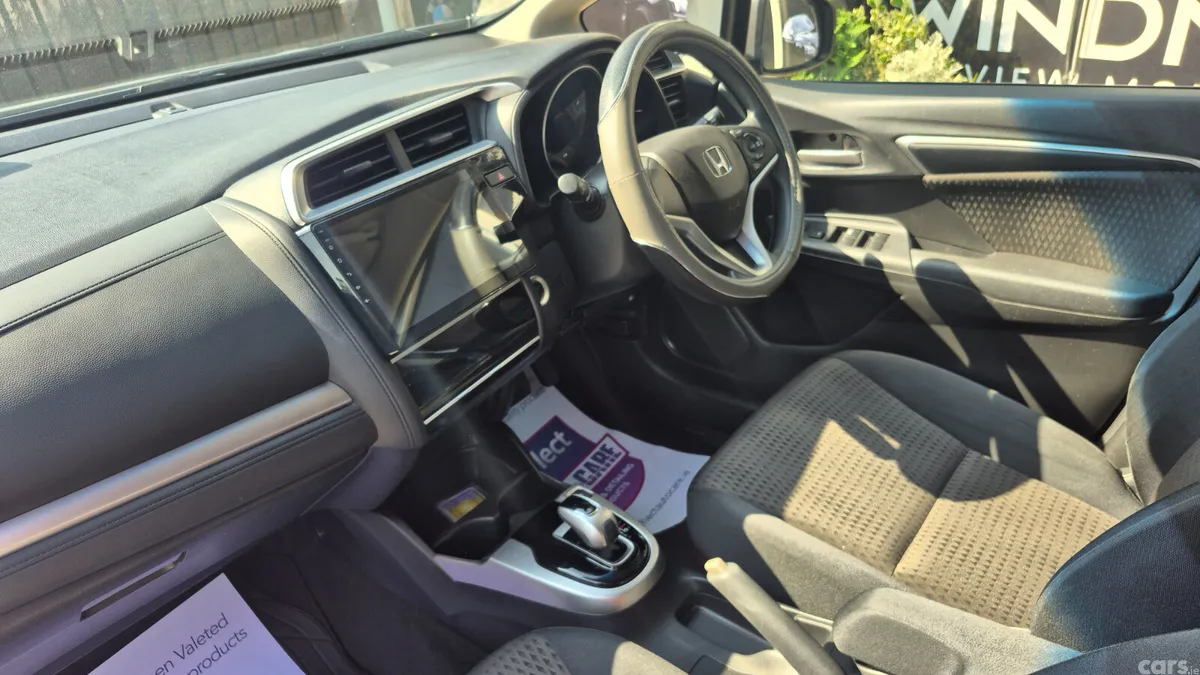 Honda Fit Hatchback, Petrol Hybrid, 2019, Silver