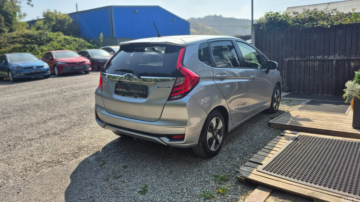 Honda Fit Hatchback, Petrol Hybrid, 2019, Silver