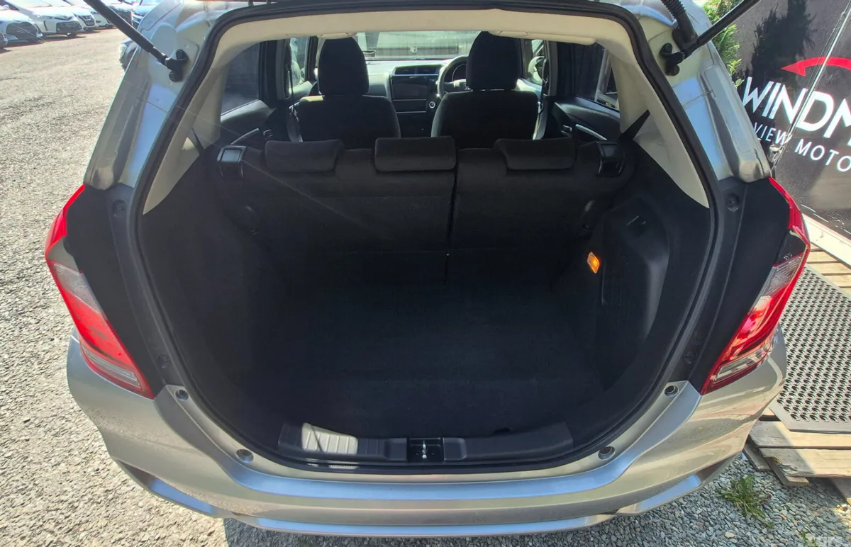 Honda Fit Hatchback, Petrol Hybrid, 2019, Silver