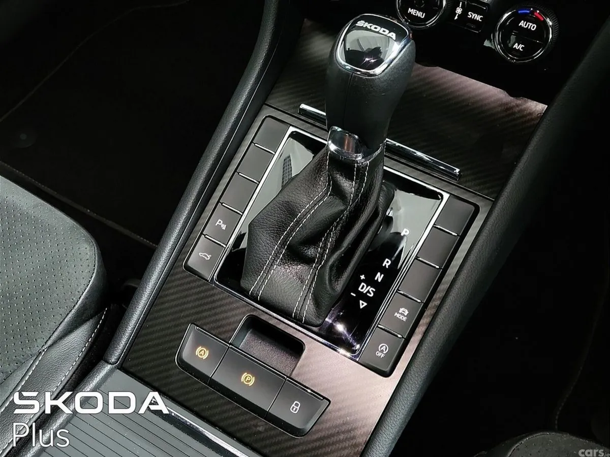 Skoda Superb Saloon, Diesel, 2024, Grey