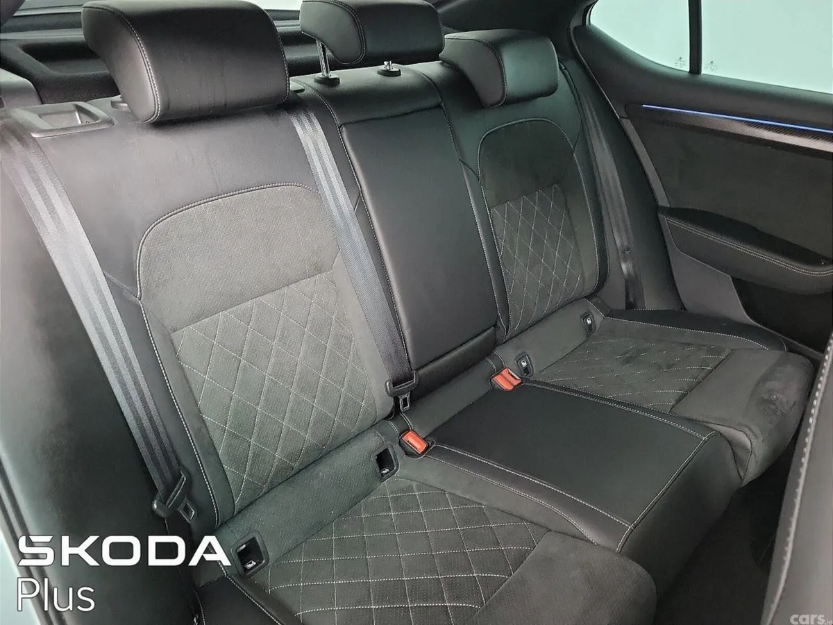 Skoda Superb Saloon, Diesel, 2024, Grey