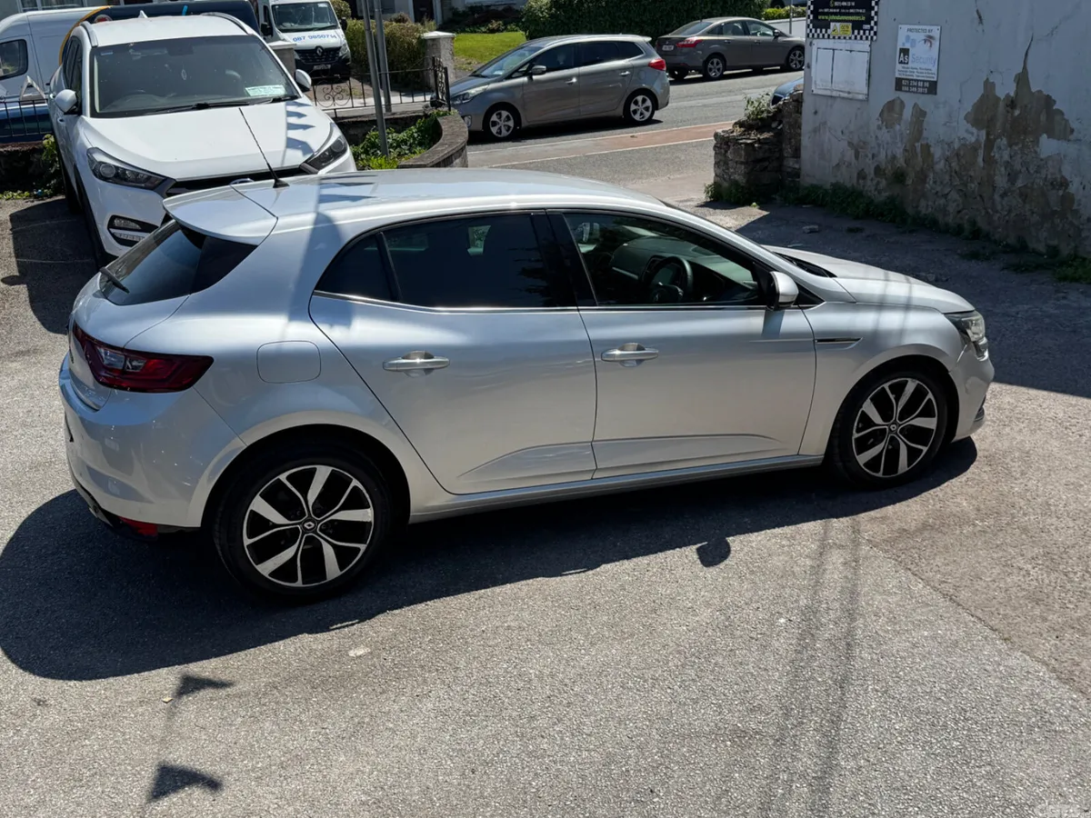 Renault Megane Hatchback, Diesel, 2019, Grey