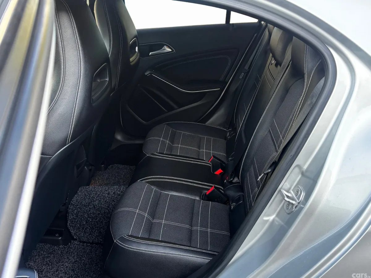 Mercedes-Benz A-Class Hatchback, Petrol, 2014, Silver