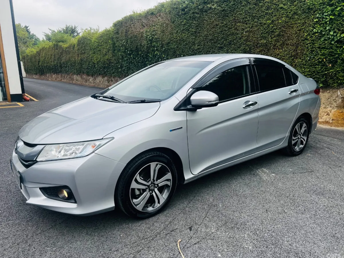 Honda Grace Saloon, Petrol Hybrid, 2016, Silver