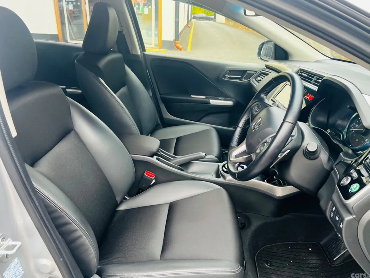 Honda Grace Saloon, Petrol Hybrid, 2016, Silver