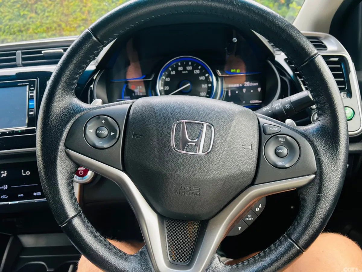 Honda Grace Saloon, Petrol Hybrid, 2016, Silver