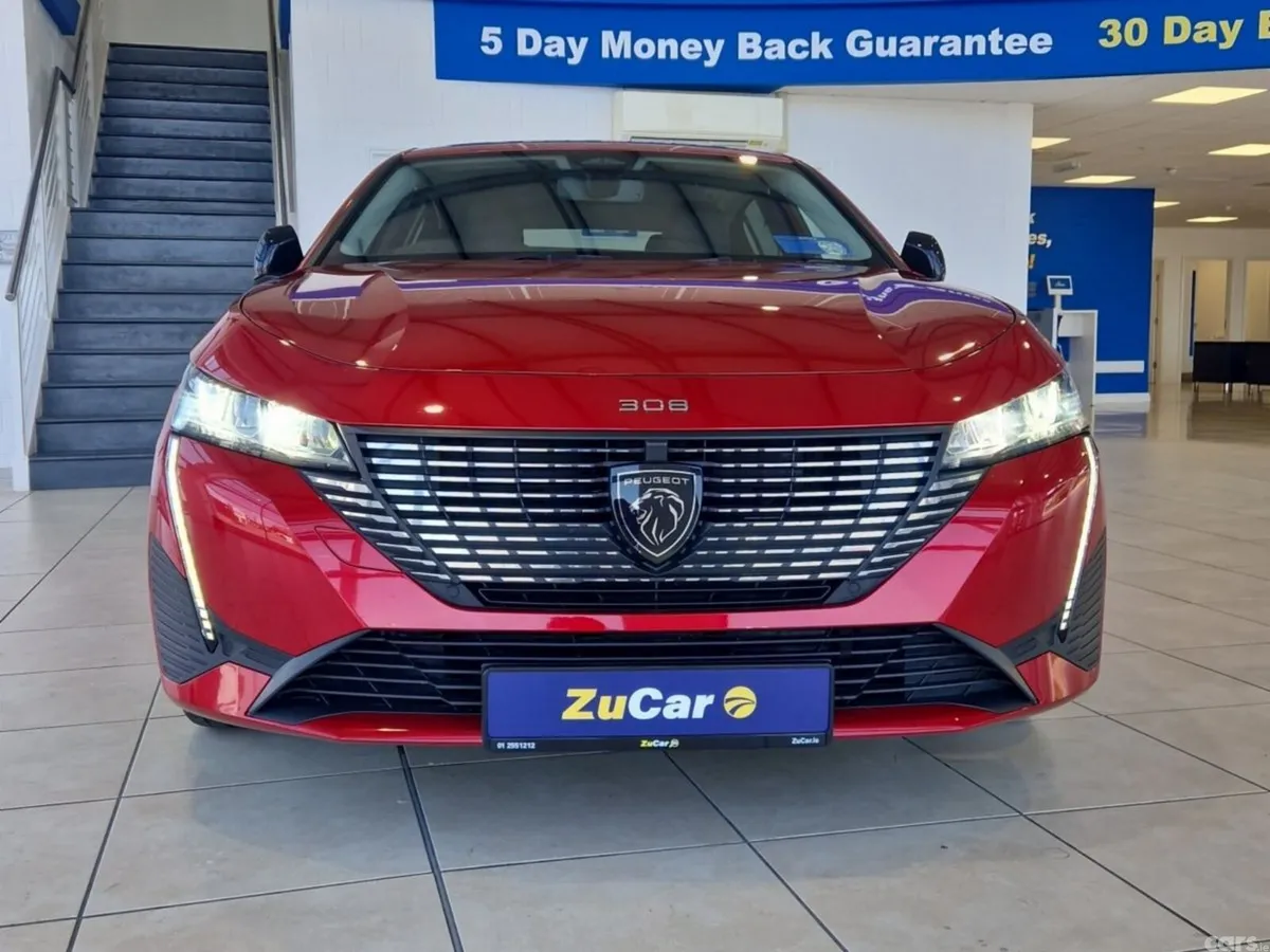 Peugeot 308 Hatchback, Diesel, 2023, Red