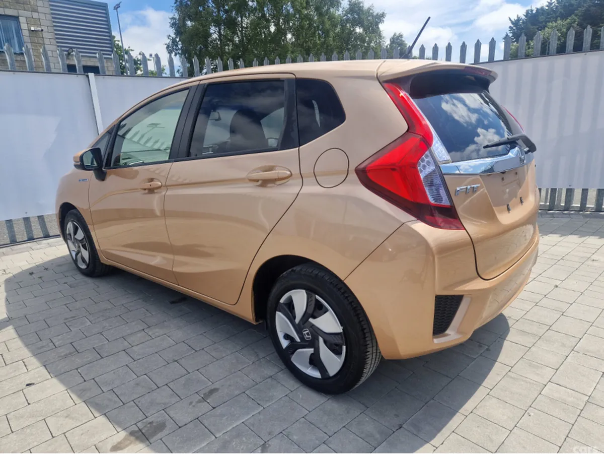 Honda Fit Hatchback, Petrol Hybrid, 2013, Gold