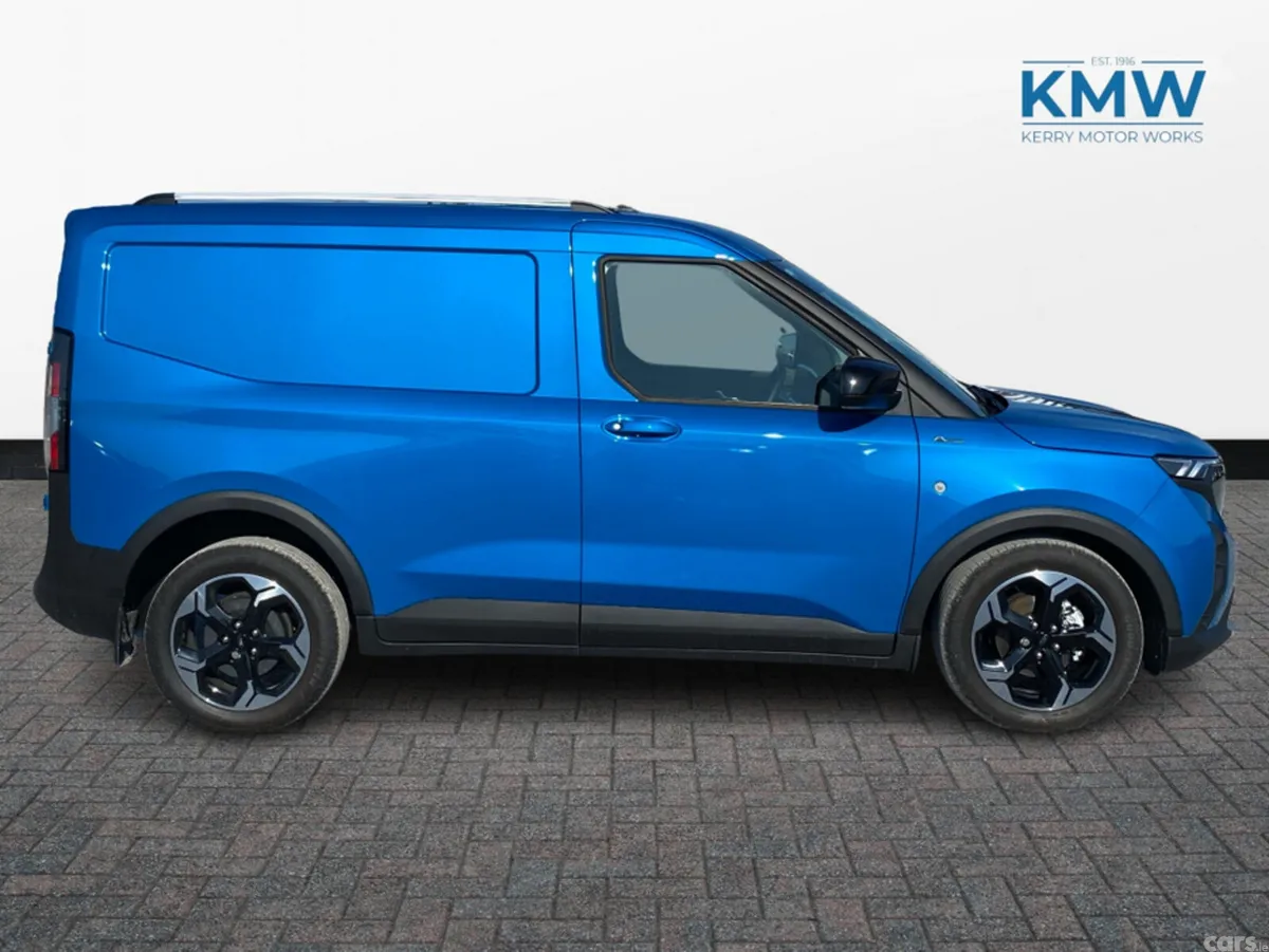Ford Transit Courier Van, Diesel, 2026, Blue